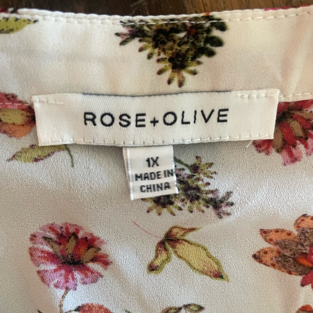 Women’s Blouse - Picture 2 of 2